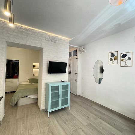 Iyourbasics Lovely Studio Hinestrosa 23 Free Wifi&Ac Málaga Extérieur photo
