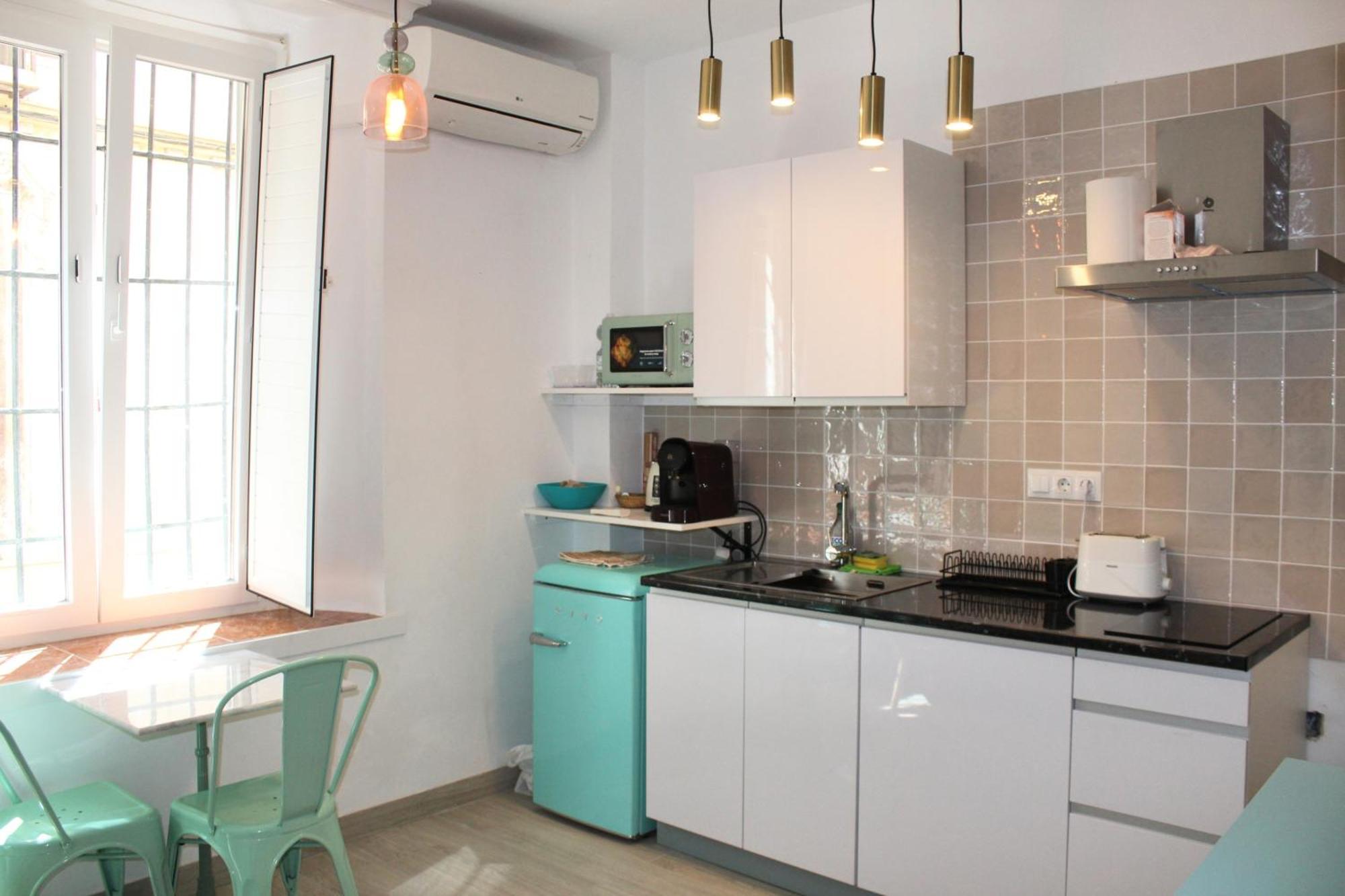 Iyourbasics Lovely Studio Hinestrosa 23 Free Wifi&Ac Málaga Extérieur photo